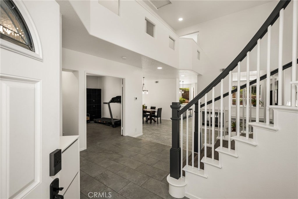 8610 E Silver Ridge