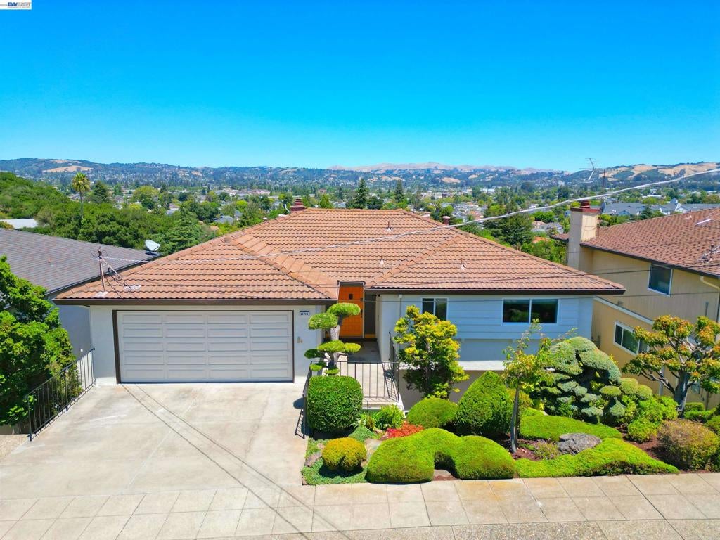 21714 Shadyspring Rd RD, Castro Valley CA 94546