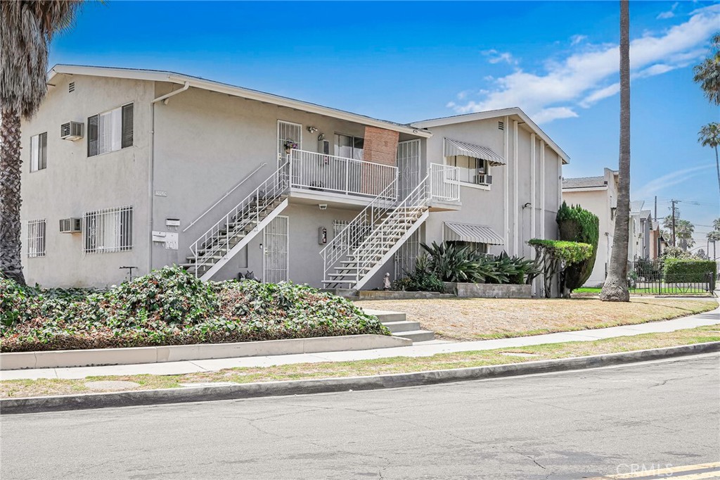 10060 Laurel Ave.