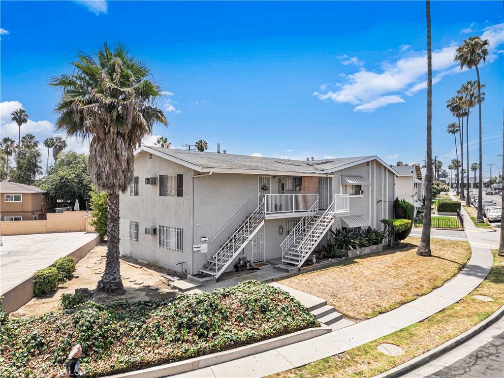 10060 Laurel Ave.