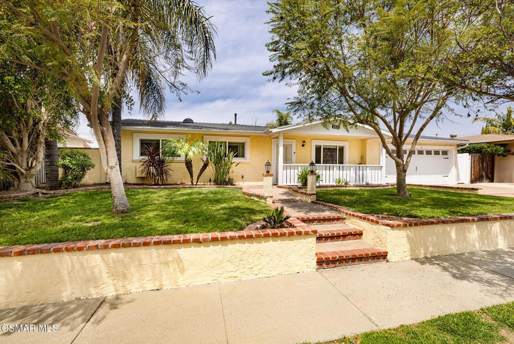 Photo of 2829 Royal Avenue, Simi Valley, CA 93065 (MLS # 225001869)