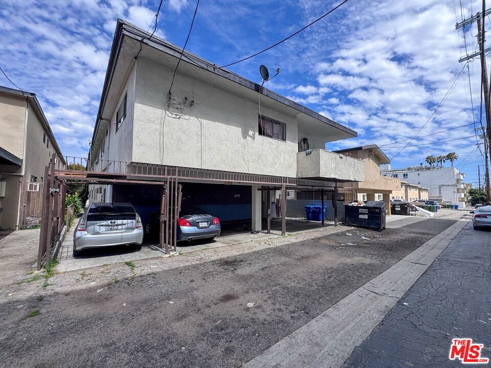 1525 Armacost Avenue