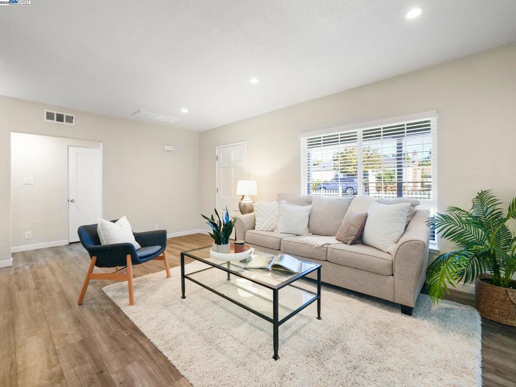CASTRO VALLEY - Residential