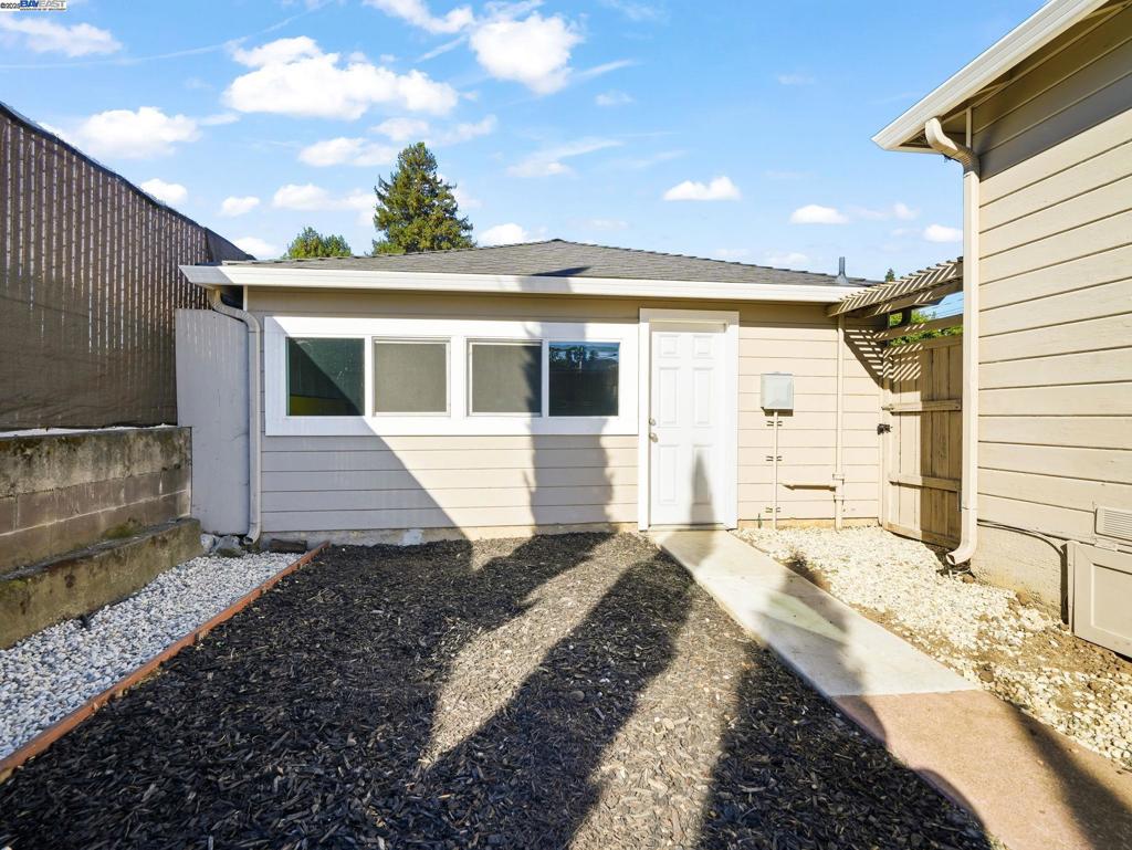 CASTRO VALLEY - Residential