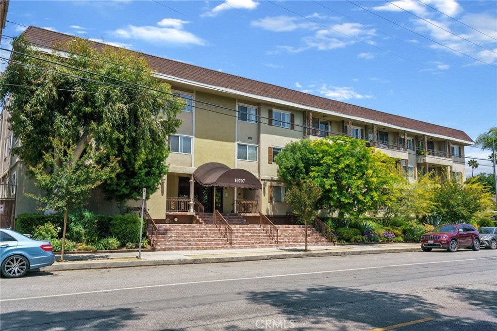 10707 Camarillo Street 314