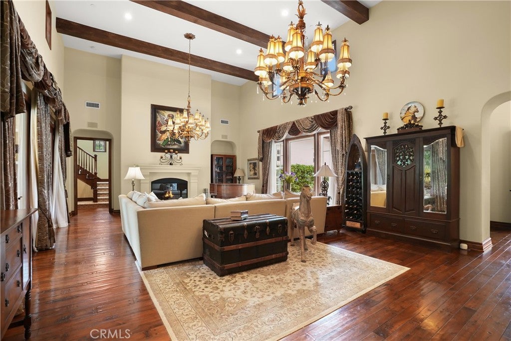 27532 Calle De La Rosa