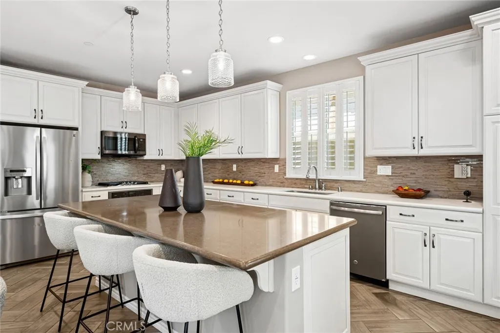 Irvine, California 92618, United States, 4 Bedrooms Bedrooms, ,3 BathroomsBathrooms,Residential,Active,197552