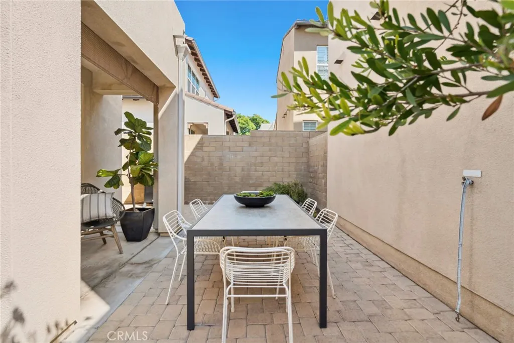 Irvine, California 92618, United States, 4 Bedrooms Bedrooms, ,3 BathroomsBathrooms,Residential,Active,197552