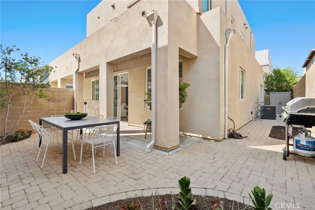 Irvine, California 92618, United States, 4 Bedrooms Bedrooms, ,3 BathroomsBathrooms,Residential,Active,197552