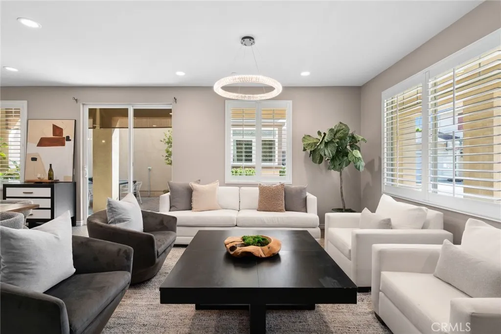 Irvine, California 92618, United States, 4 Bedrooms Bedrooms, ,3 BathroomsBathrooms,Residential,Active,197552