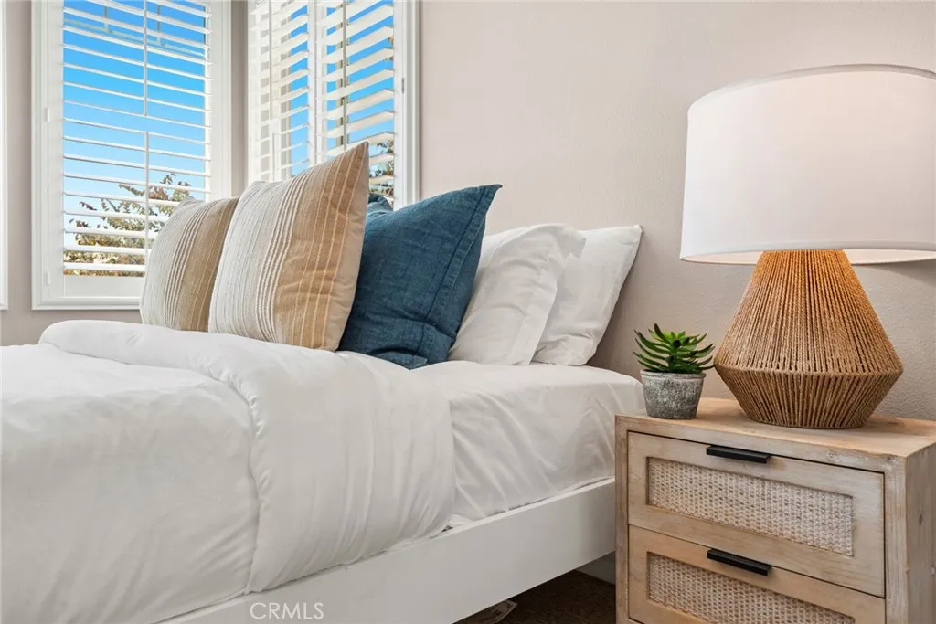 Irvine, California 92618, United States, 4 Bedrooms Bedrooms, ,3 BathroomsBathrooms,Residential,Active,197552