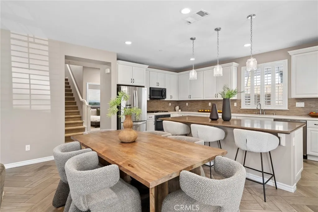 Irvine, California 92618, United States, 4 Bedrooms Bedrooms, ,3 BathroomsBathrooms,Residential,Active,197552