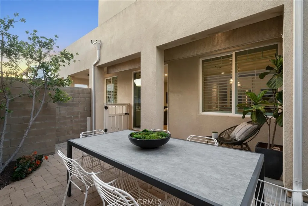 Irvine, California 92618, United States, 4 Bedrooms Bedrooms, ,3 BathroomsBathrooms,Residential,Active,197552