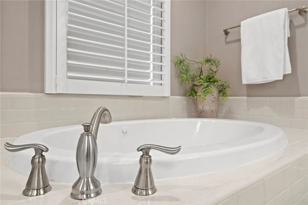 Irvine, California 92618, United States, 4 Bedrooms Bedrooms, ,3 BathroomsBathrooms,Residential,Active,197552