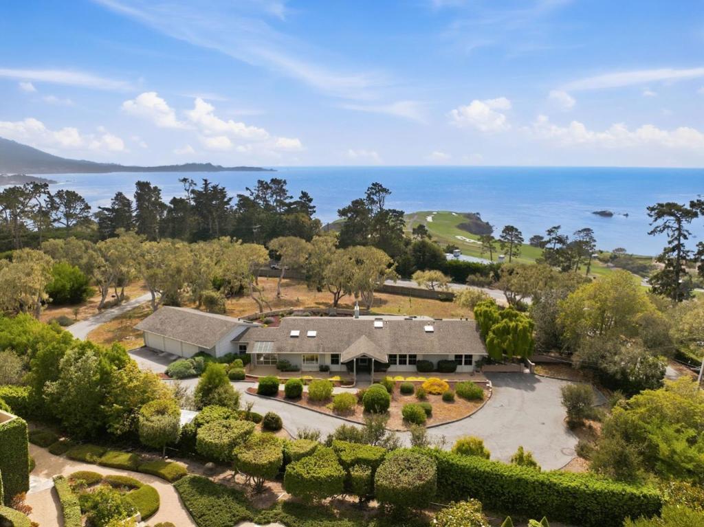 1651 Crespi Lane