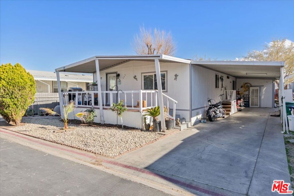 Step inside to a spotless, light-filled space, featuring all-new flooring and a fresh coat of paint throughout. The updates continue outside, where the entire exterior has also been recently painted to create fantastic curb appeal A 3 bedroom, 2 bathroom offers a perfect blend of comfort and convenience. The cozy living area provides a warm atmosphere. Located in a friendly community with easy access to local parks, shopping and schools