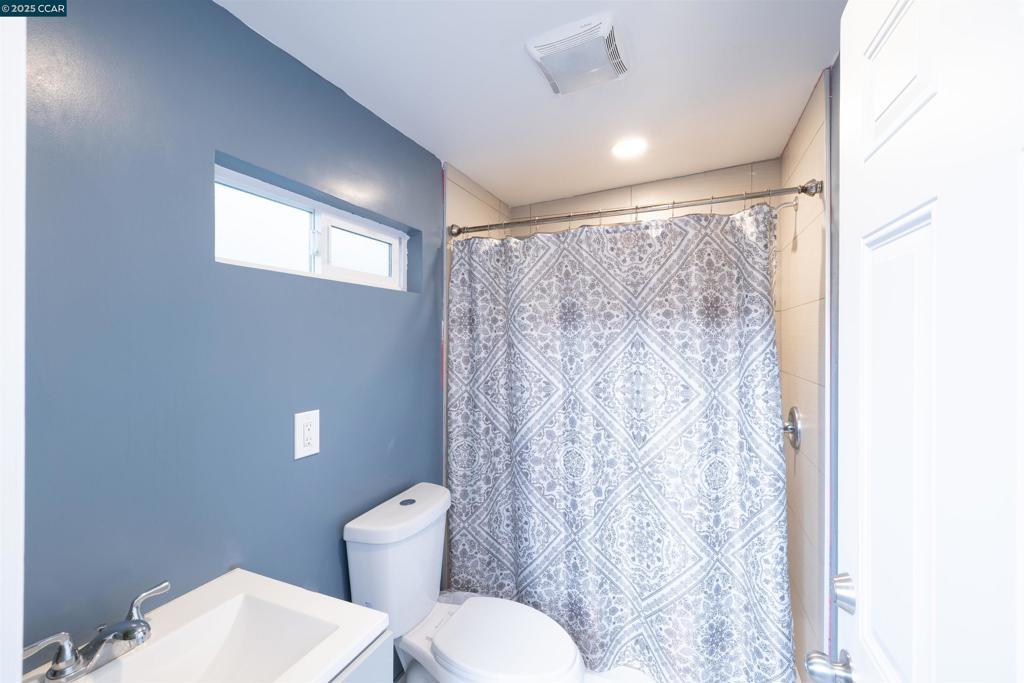 OAKLAND - Residential