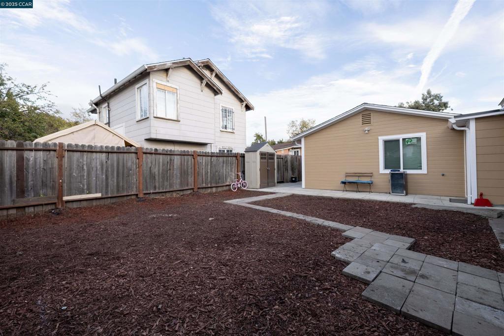 OAKLAND - Residential