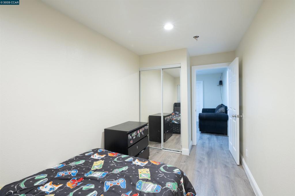 OAKLAND - Residential