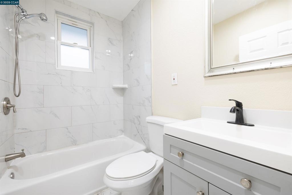 OAKLAND - Residential