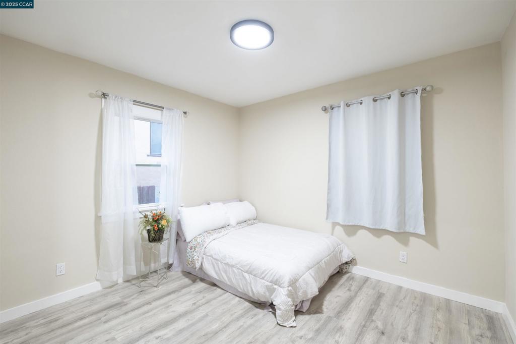 OAKLAND - Residential