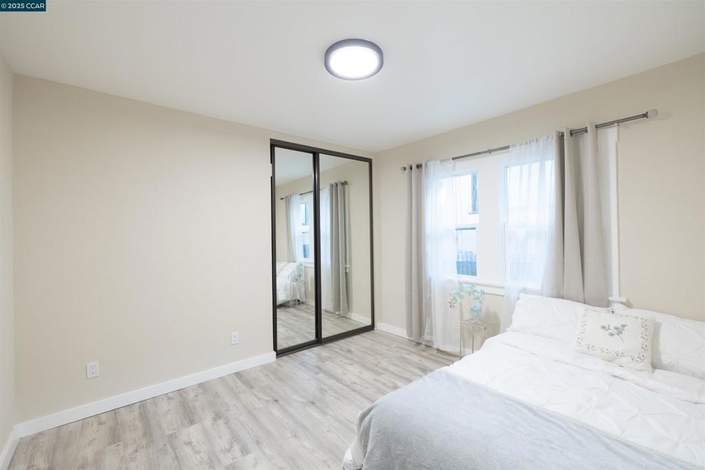 OAKLAND - Residential