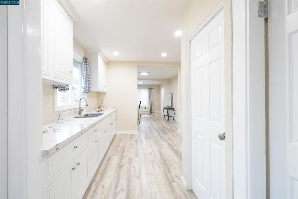 OAKLAND - Residential