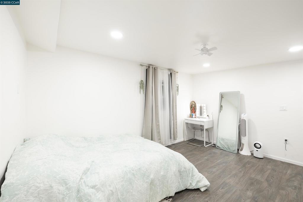 OAKLAND - Residential