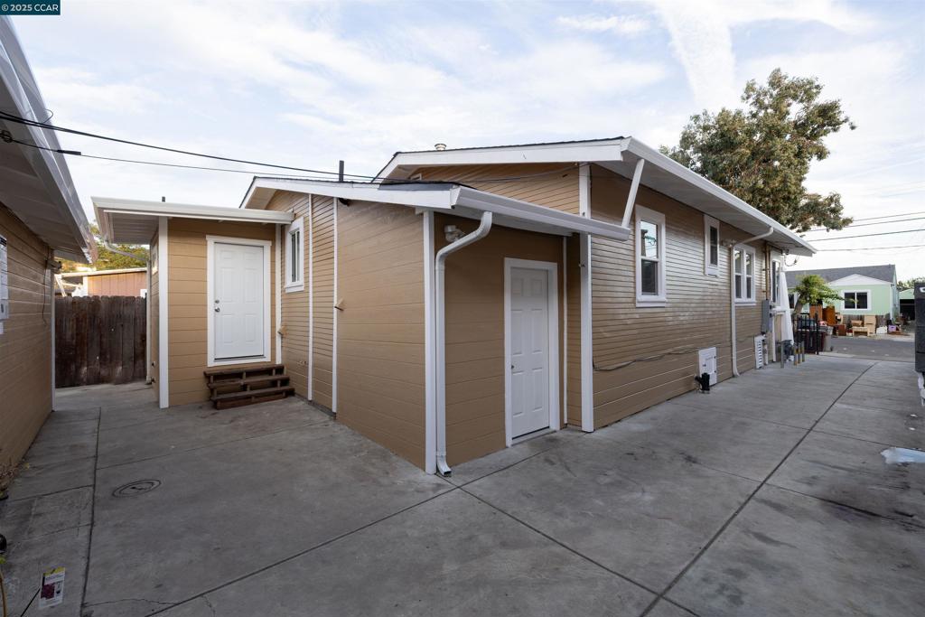 OAKLAND - Residential