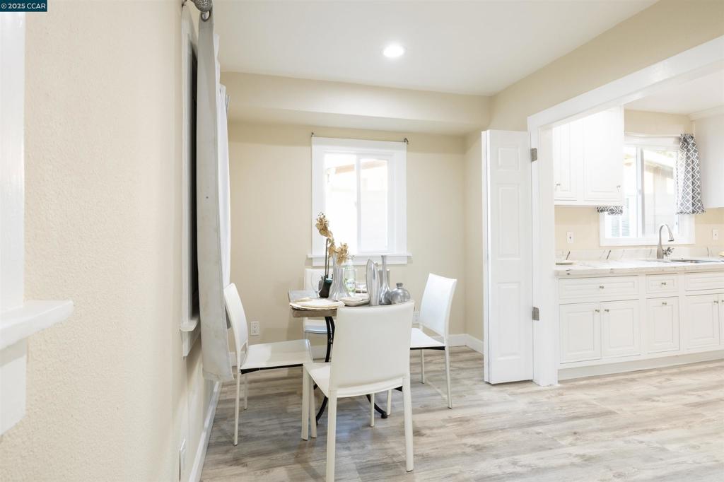 OAKLAND - Residential