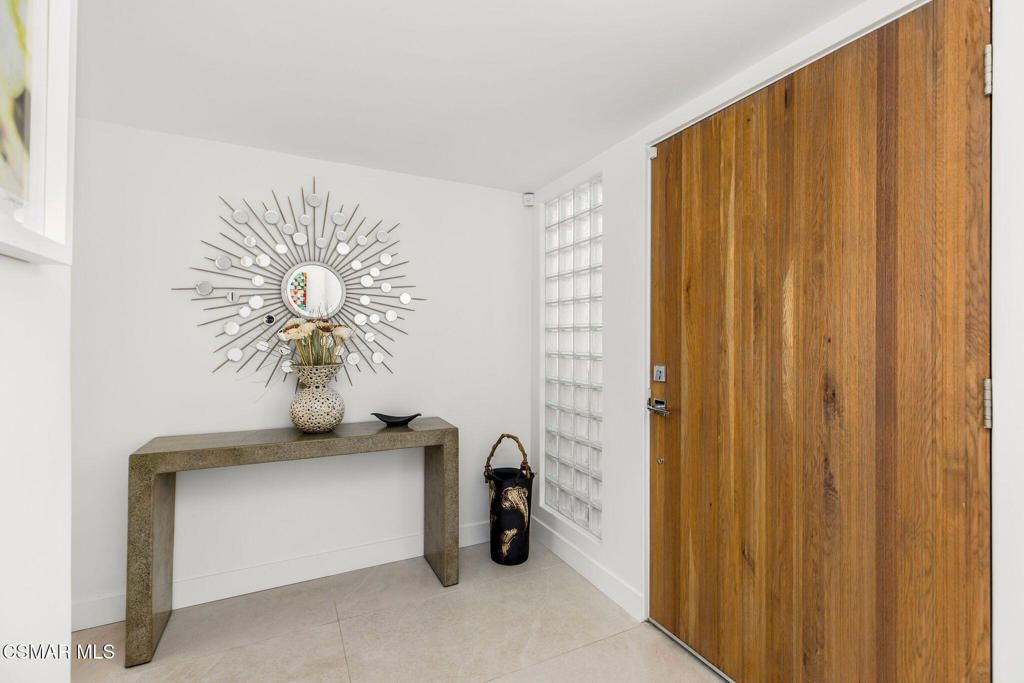 Photo of 4516 Knightsgate Road, Westlake Village, CA 91361 (MLS # 225005556)