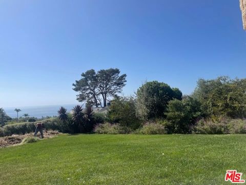 Photo of 30060 Harvester Road, Malibu, CA 90265 (MLS # 25610133) Photo of 30060 Harvester Road, Malibu, CA 90265 (MLS # 25610133)