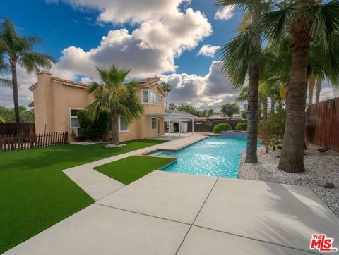 Photo of 32970 Winnepeg Place, Lake Elsinore, CA 92530 (MLS # 26682277)