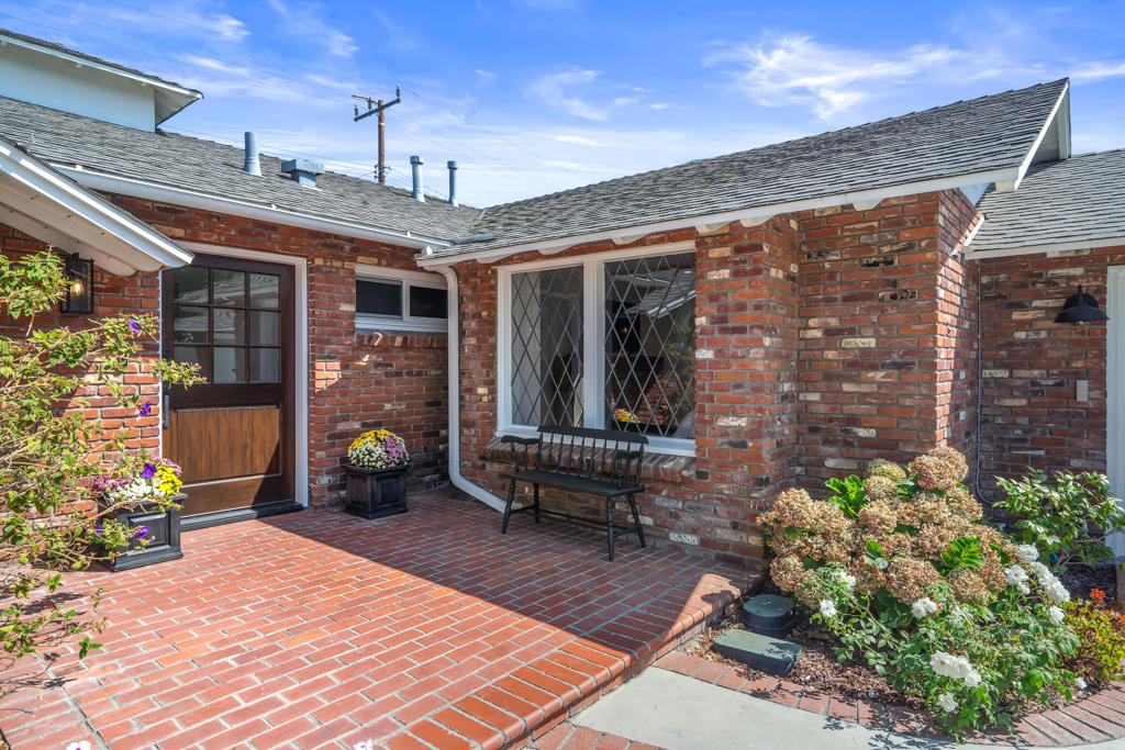 12742 Foster Road