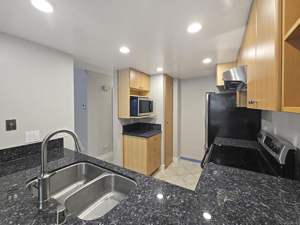 5440 Baltimore Dr 92