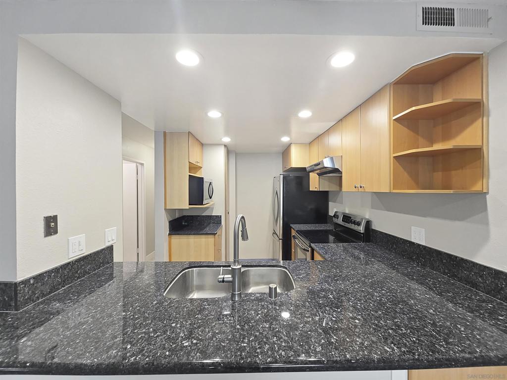 5440 Baltimore Dr 92