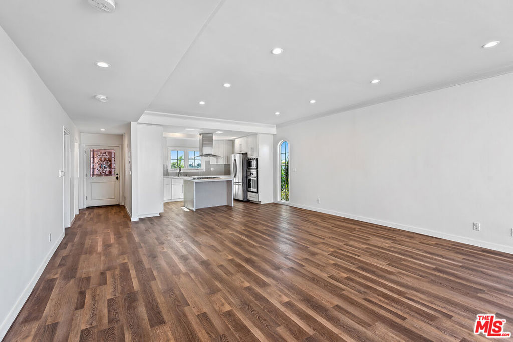 6220 Pacific Avenue 301