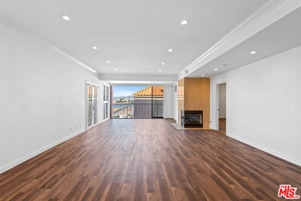 6220 Pacific Avenue 301