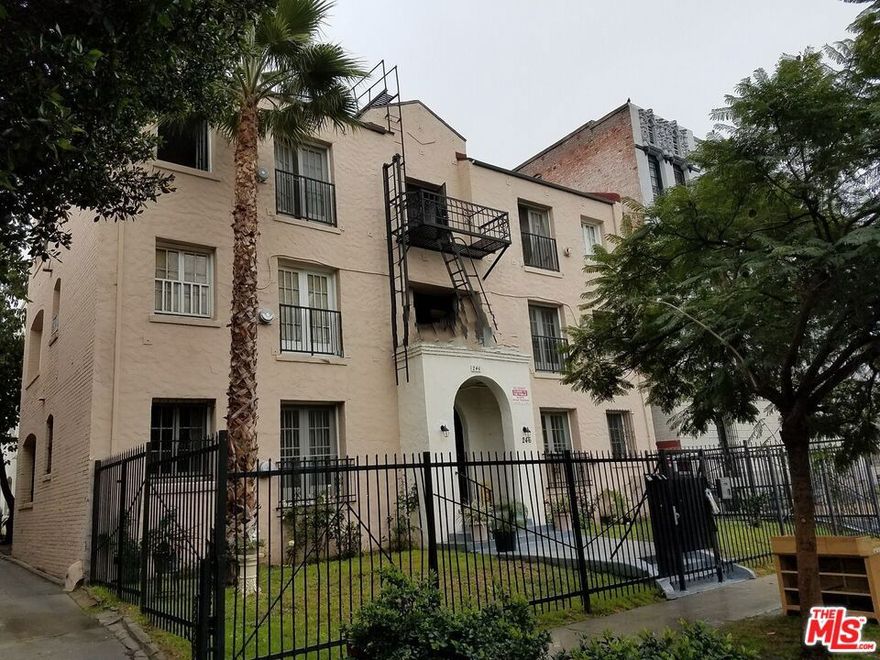 The 246 S Kenmore Ave building is Centrally Located; Convenient to LACC & Hollywood. 12 months minimum lease. Water and Gas Paid; Tenant pays Electric. Cats & Small Dogs Ok w/Pet Rent, No Attack Breeds. No Parking with Building; Street Parking Only. Sq footage is owner estimate, tenant to verify. Pics are of a typical unit. Shown by appt; No Walk-Ins.