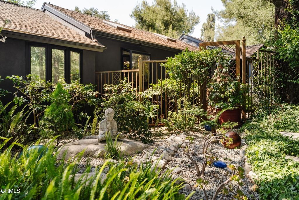 Photo of 4953 Alta Canyada Road, La Canada Flintridge, CA 91011 (MLS # P1-26420)