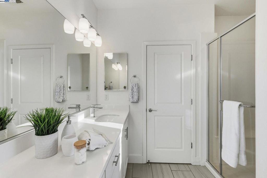 HAYWARD - Residential