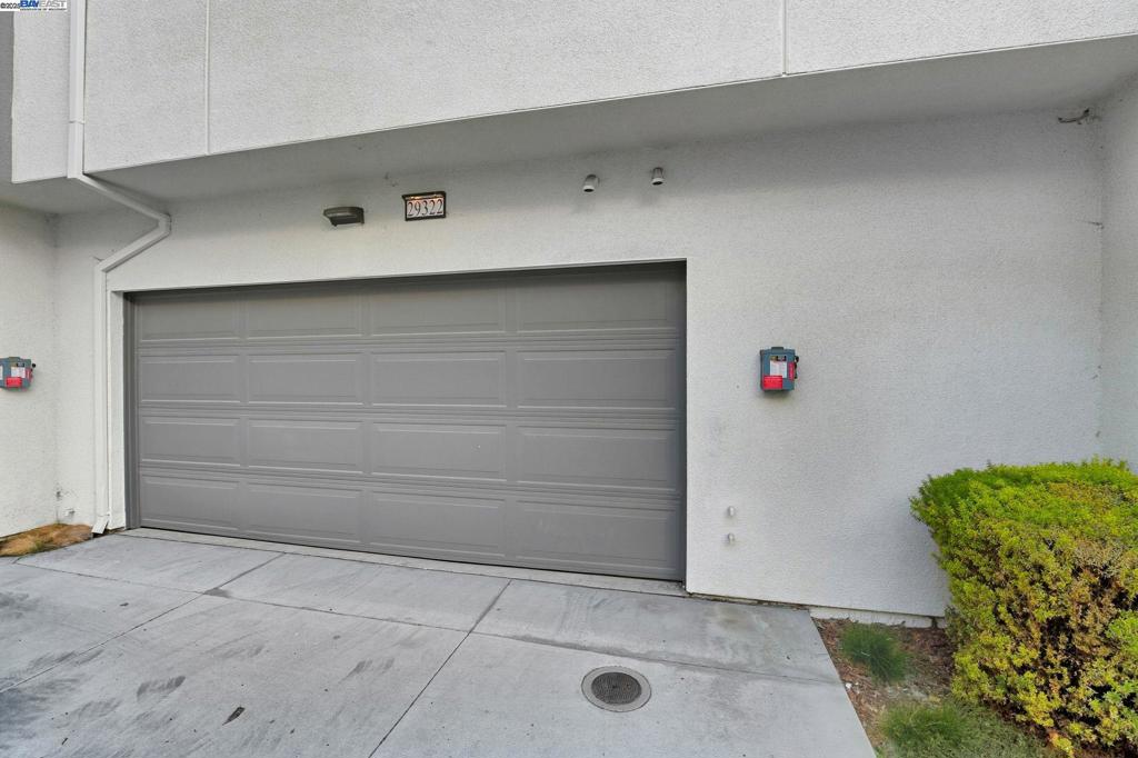 HAYWARD - Residential