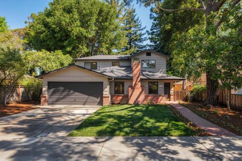 Photo of 1581 Dana Avenue, Palo Alto, CA 94303 (MLS # ML82043201)