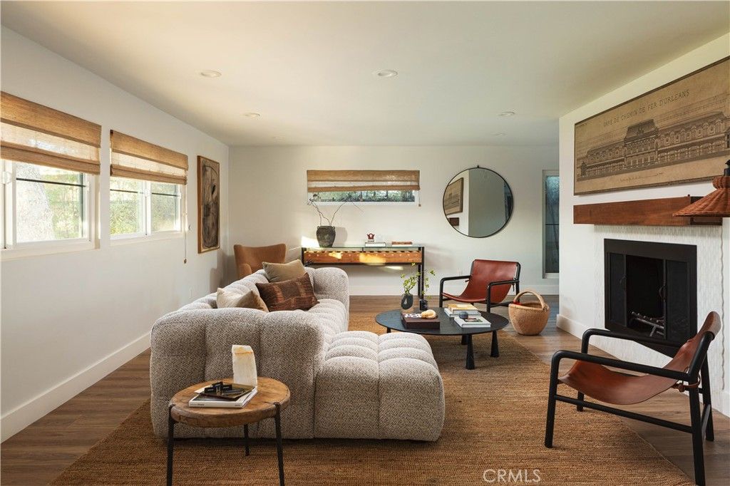 Photo of 1136 Highland Dr, Newport Beach, CA 92660 (MLS # NP25258976)