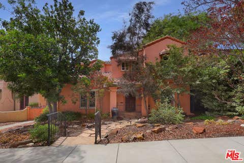 Photo of 1229 Geneva Street, Glendale, CA 91207 (MLS # 26872823)