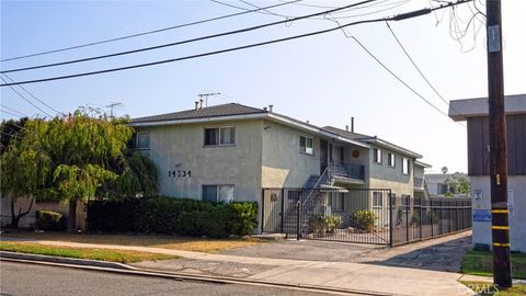 14734 S Berendo Avenue Gardena CA 90247