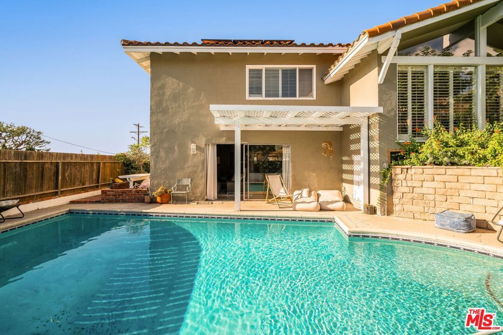 Photo of 4748 Round Top Drive, Los Angeles, CA 90065 (MLS # 25601187)