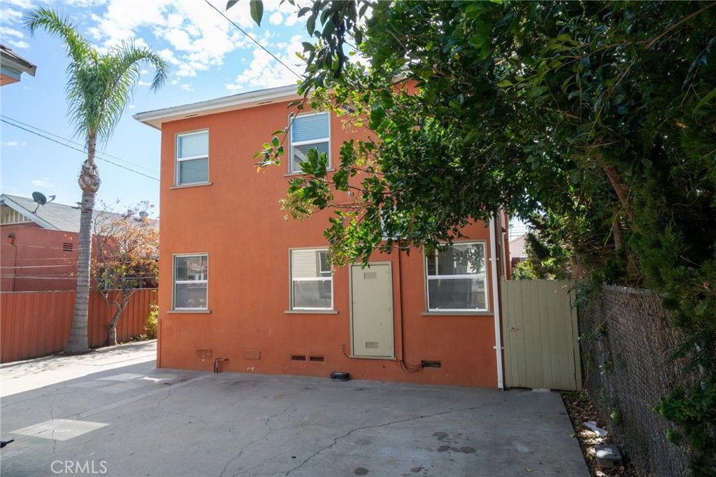 listing image 130724738469206159197