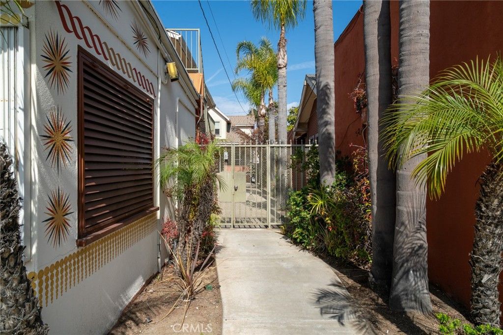 listing image 130727871996092063446