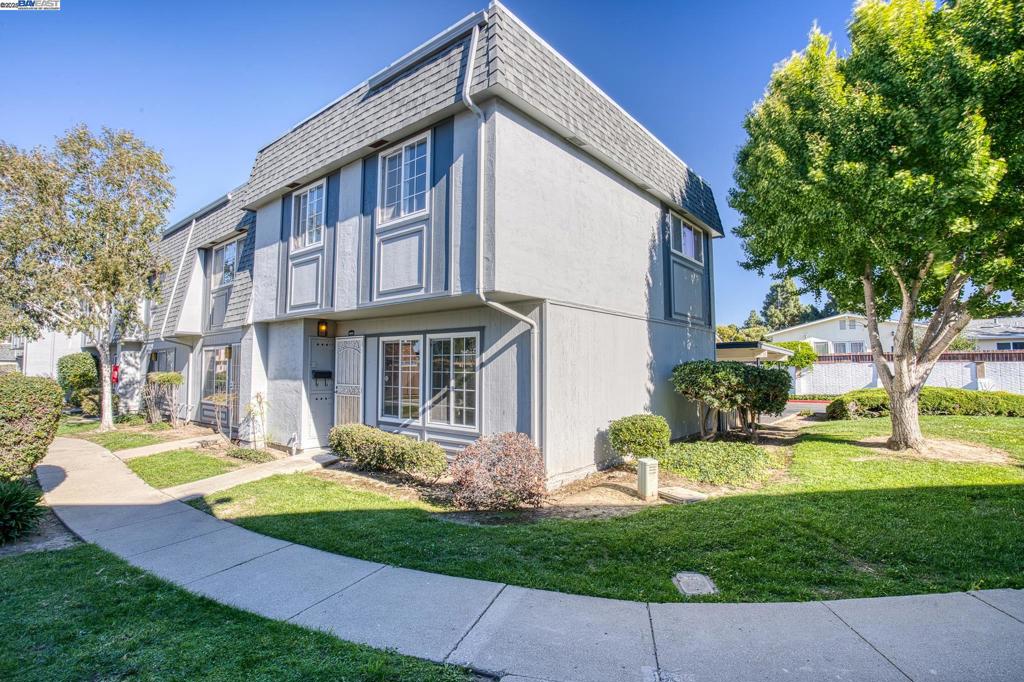 NORTH GATE - Residential